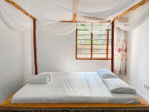 Classic Single Room, Garden View | Hypo-allergenic bedding, laptop workspace, free WiFi, bed sheets - Diani Campsite & Cottages (Diani Beach)