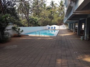 Pool - COMFORTABLE & COZY STAY IN CandolimBeach BEST FOR FAMILIES AND FRIENDS
Couples (Candolim)