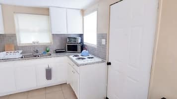 Microondas y parrilla de estufa