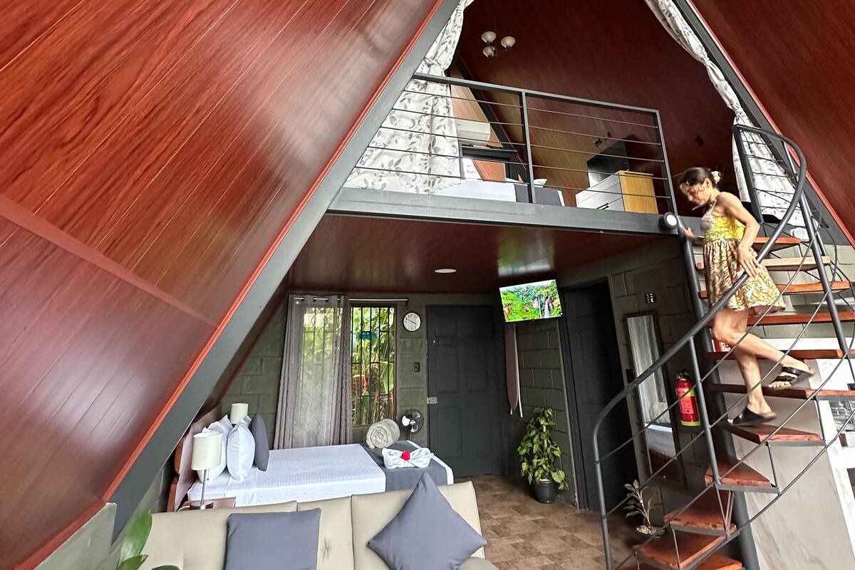 Gebar bulu kapas, langsir/tirai gelap terus, seterika/papan seterika