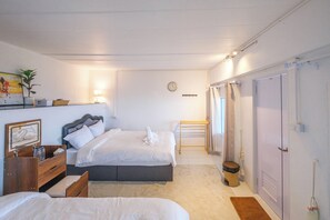 2 bedrooms, bed sheets
