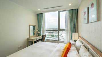 Luxury Apartment, Balcony, City View | 1 bedroom, desk, iron/ironing board, free WiFi