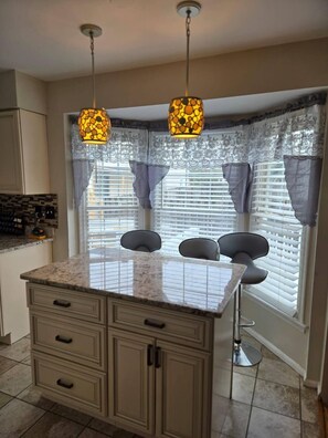 Interior - Glamorous Two level, 4 bedroom Family Home (Greenbelt)