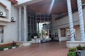 Exterior - Conference Hotel and Suites (Ijebu Ode)