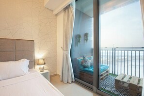 1 bedroom, iron/ironing board, WiFi, bed sheets - 1 Bedroom in 5242 Tower 1 by OFEX (Dubai)