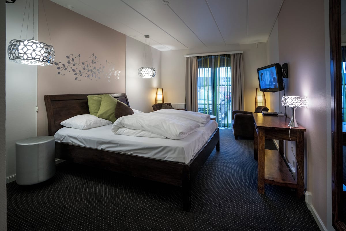 Superior Double Room, 1 Queen Bed | Desk, free WiFi, bed sheets