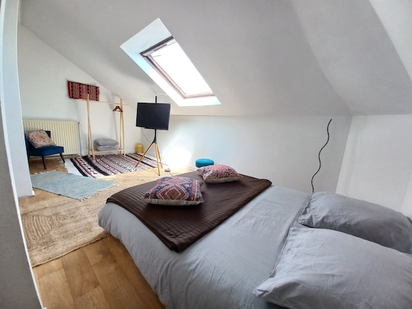 2 bedrooms, Internet