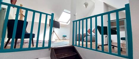 المنشأة من الداخل