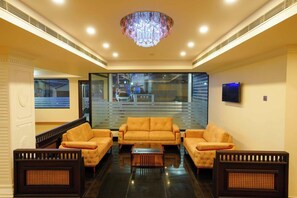 Reception - Hotel Grand Regency (Aluva)