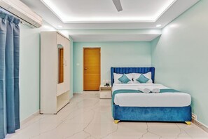 Bureau, espace de travail pour ordinateur portable