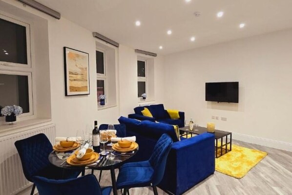 Dining - Abbey Corner By Nivaas 4 : One-Bedroom Apartment
(Reading)