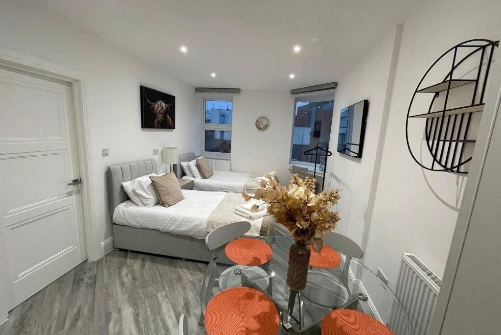 1 多间卧室、熨斗/熨衣板、WiFi、床单