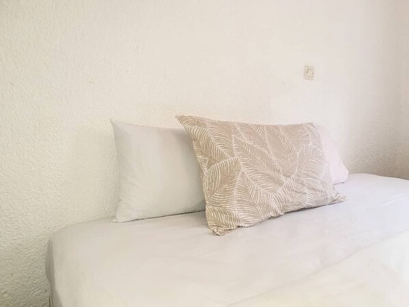 Bureau, fer et planche à repasser, Wi-Fi gratuit