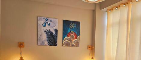 熨斗/熨衫板、Wi-Fi、床單