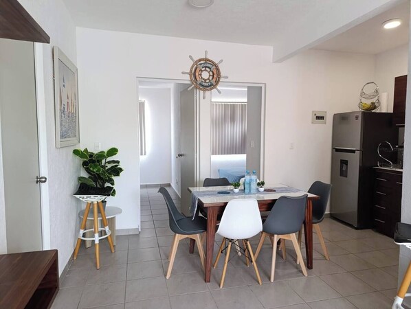 Dining - Charming 2-bedroom apartment with AC, WiFi in Acapulco de Juárez (Acapulco de Juárez)