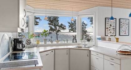 "Harthwik" - 10m from the sea by Interhome