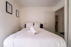 2 bedrooms, WiFi, bed sheets