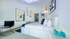 3 bedrooms, in-room safe, desk, iron/ironing board