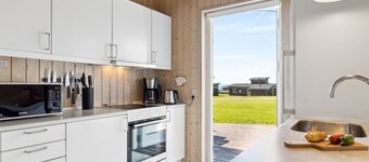 "Gudbrand" - 500m from the sea by Interhome