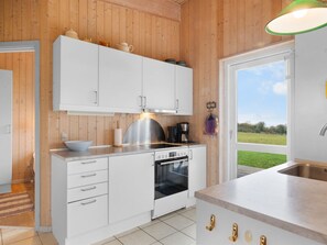 Fridge, microwave, dishwasher, cookware/dishes/utensils