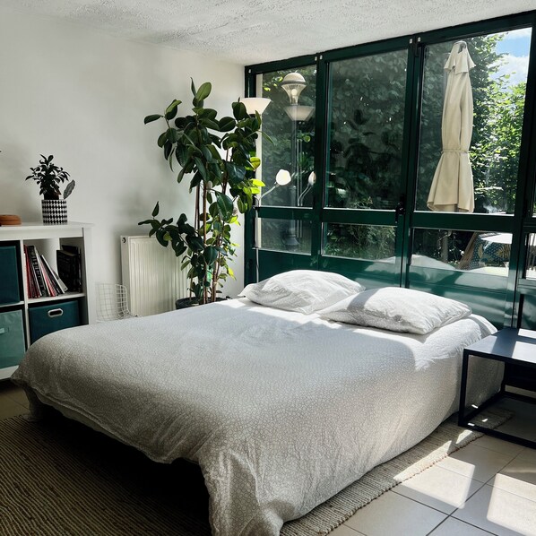 1 bedroom, iron/ironing board, travel crib, WiFi