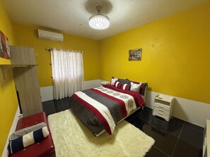 2 間睡房、免費 Wi-Fi、床單