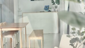 Smart TV 43-inch có truyền hình kỹ thuật số