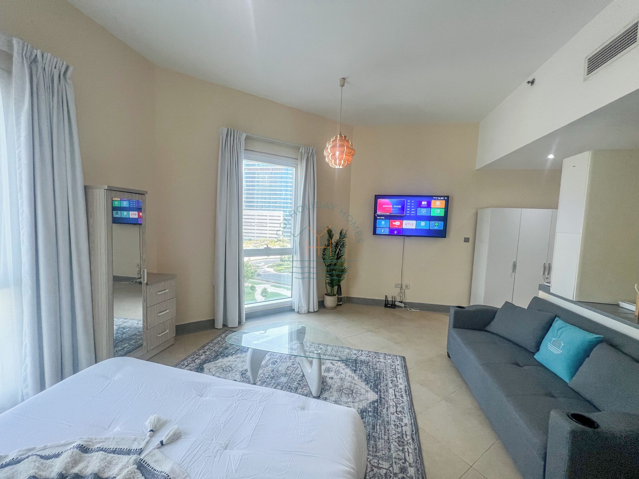 Comfort Apartment, City View