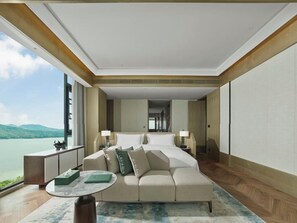 Luxury-Suite, Seeblick | 1 Schlafzimmer, laptopgeeigneter Arbeitsplatz, kostenloses WLAN