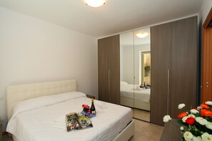 Apartment | 2 bedrooms - Vista d Oro Palma Apt 6 (Perledo)