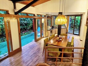 Vila Mewah | Ruang makan