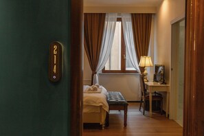 In-room safe, desk, blackout drapes, soundproofing
