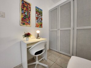 Huoneisto, 1 makuuhuone, patio | Ruokailu