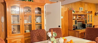 Charming 3-bedroom house in serene Granite Bay with AC, WiFi