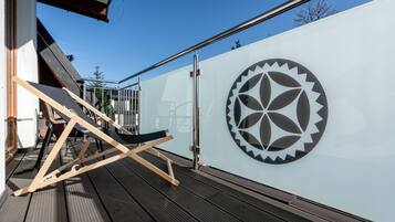 Luxury-Apartment, Whirlpool, Bergblick | Balkon