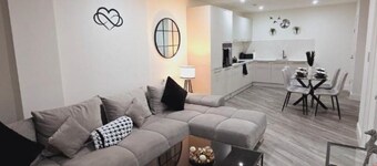Abbey Corner By Nivaas 3 : One-Bedroom Premier Apartment

