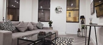 Abbey Corner By Nivaas 3 : One-Bedroom Premier Apartment