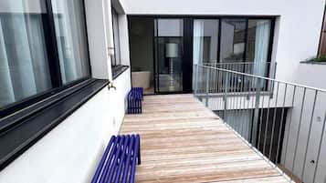 Apartment, 4 Bedrooms | Teres/patio