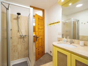 Bathroom - Beautiful apartment for 4 people with WIFI and TV (Madesimo)