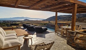 Outdoor dining - Villa Julia, Pool & Jacuzzi. Stunning views (NAXOS)