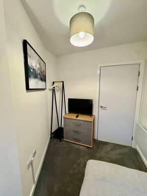 2 室のベッドルーム、アイロン / アイロン台、インターネット、ベッドシーツ