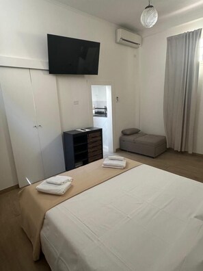 1 bedroom, WiFi - One Bedroom Apartment (Roma)