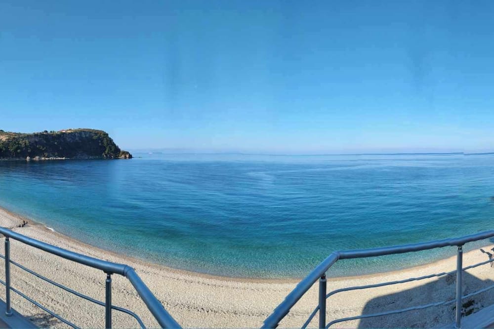 Magic Ionian Apartments & Rooms