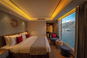 Deluxe Double Room, Lake View