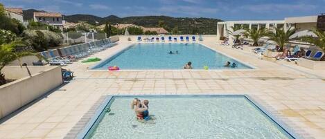 Piscine extérieure, piscine chauffée