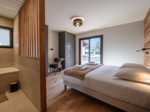 4 bedrooms, free WiFi, bed sheets - Chalet with jacuzzi and pets allowed, Mont-Blanc views (Chamonix-Mont-Blanc)