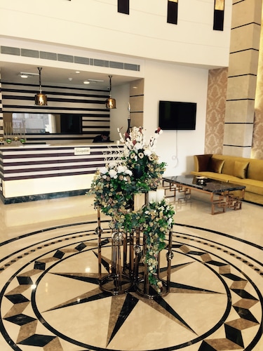 Hotel Imperia Suites