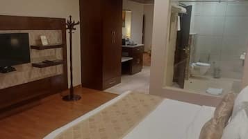 Presidential Room, 1 Double Bed, Private Bathroom, City View | In-room safe, desk, laptop workspace, blackout drapes
