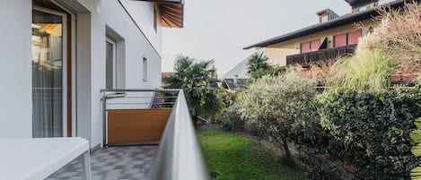 Estudio Deluxe, balcón, vista a la montaña | Vista desde la habitación