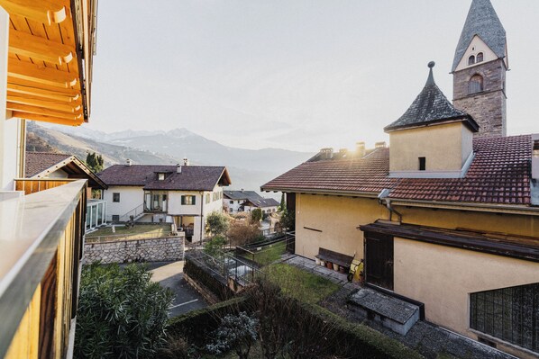 Comfort Apartment, Balcony, Mountain View | View from room - Appartements Elke (Lagundo)